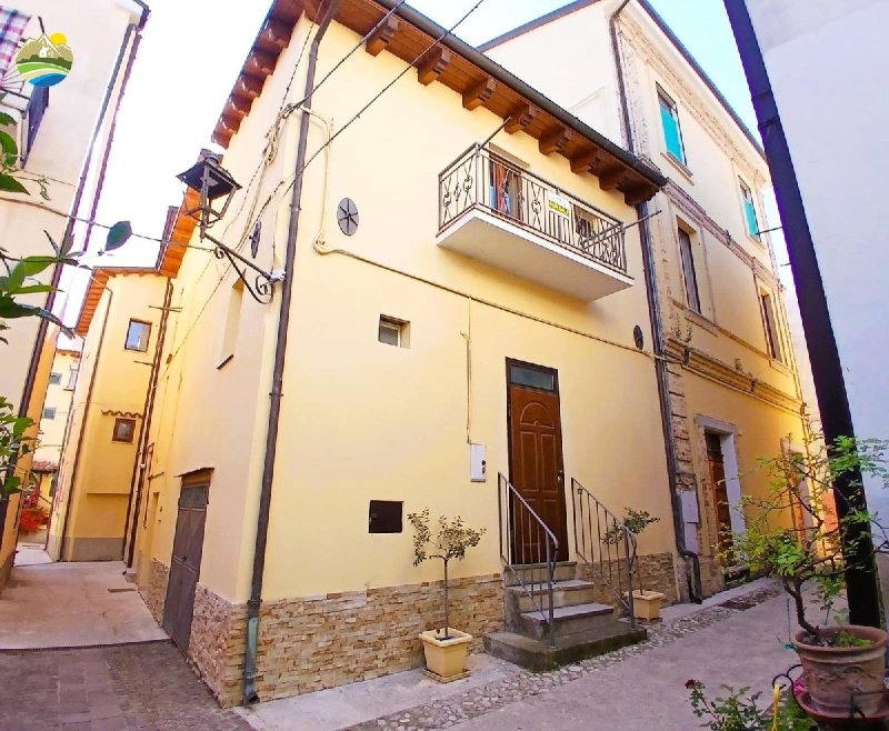 Semi-detached house in Bisenti