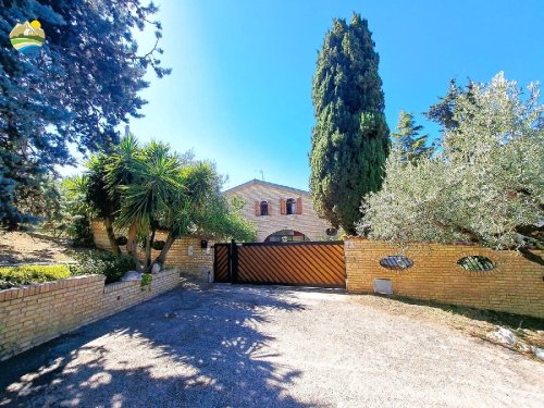 Villa in Collecorvino