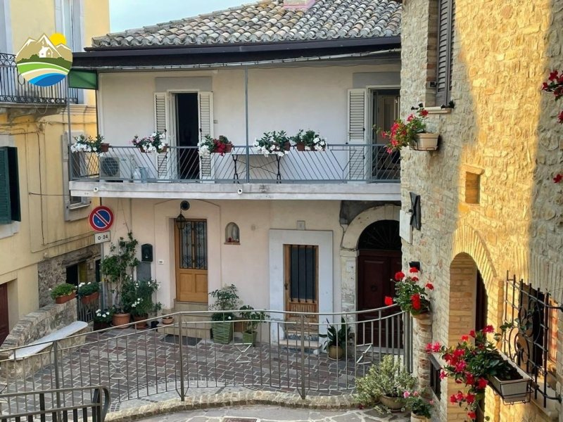 Semi-detached house in Montefino