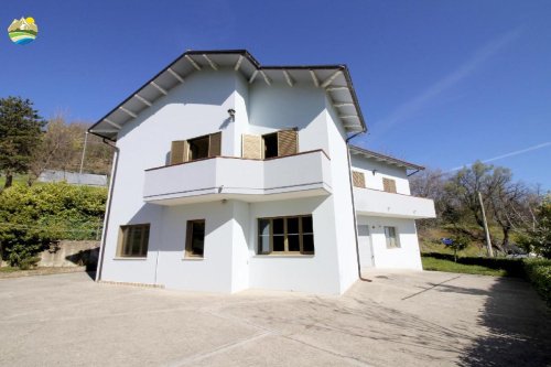 Casa de campo em Castiglione Messer Raimondo