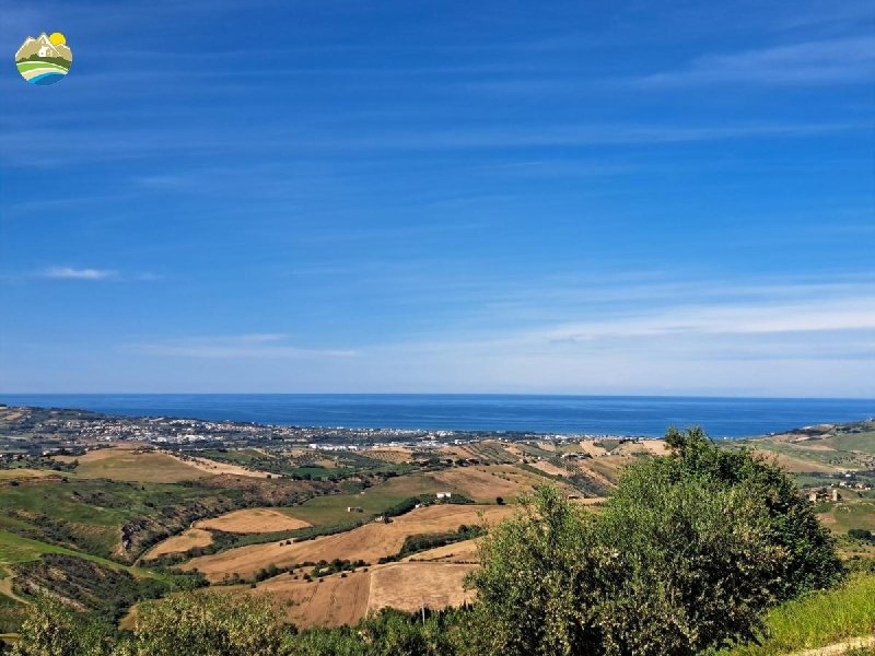 Сельский дом в Атри