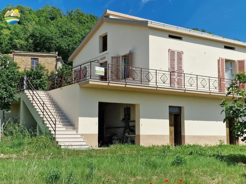 Сельский дом в Кастель-Кастанья