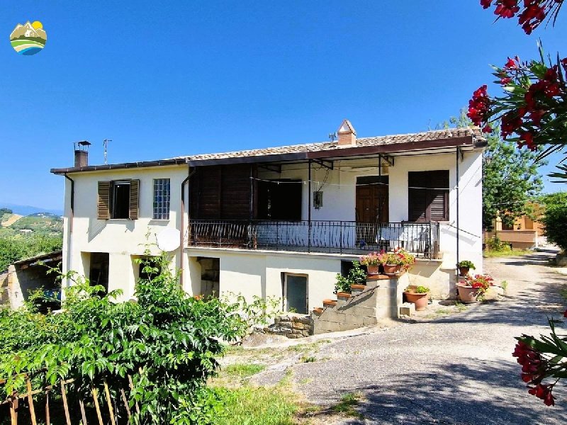 Country house in Bisenti