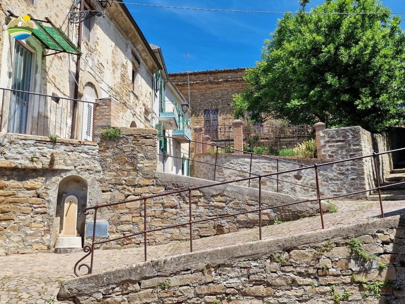 Parhus i Castiglione Messer Raimondo