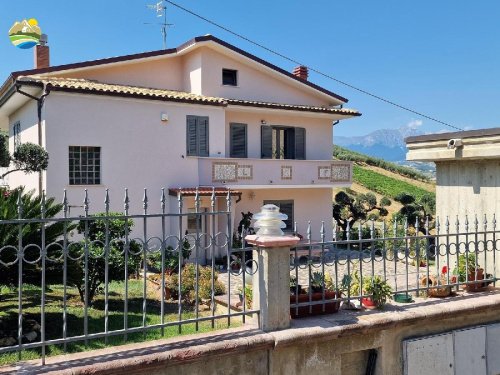 Casa di campagna a Castilenti