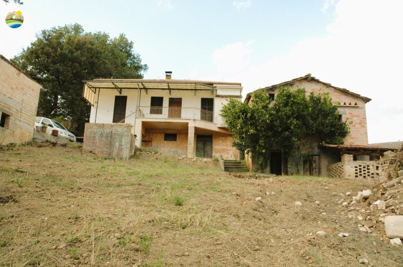 Huis op het platteland in Castellalto