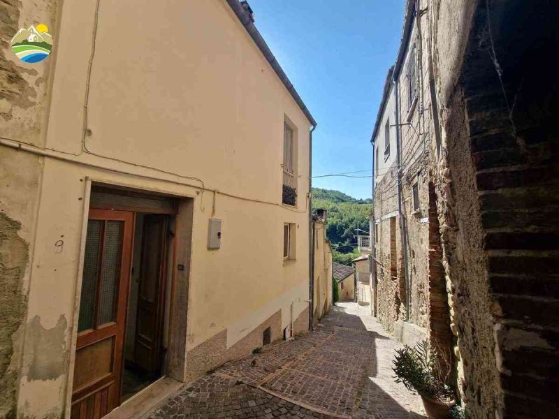 Особняк из двух квартир в Арсита