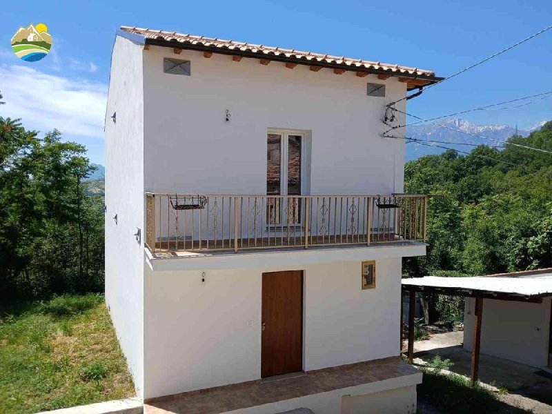 Hus på landet i Bisenti