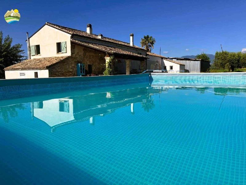 Casa de campo em Città Sant'Angelo