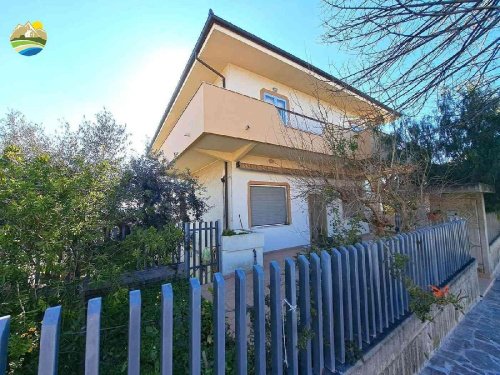 Casa independiente en Elice