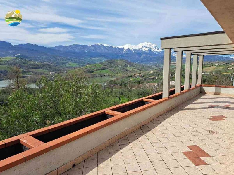 Villa in Penne