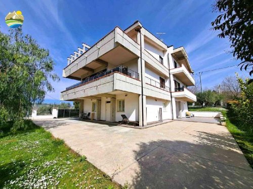 Villa in Penne