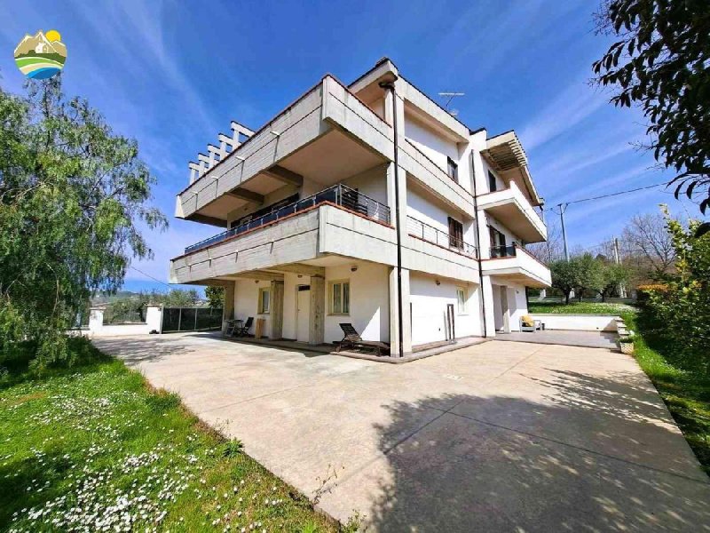 Villa in Penne
