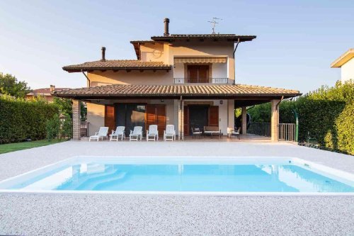 Villa in Collecorvino