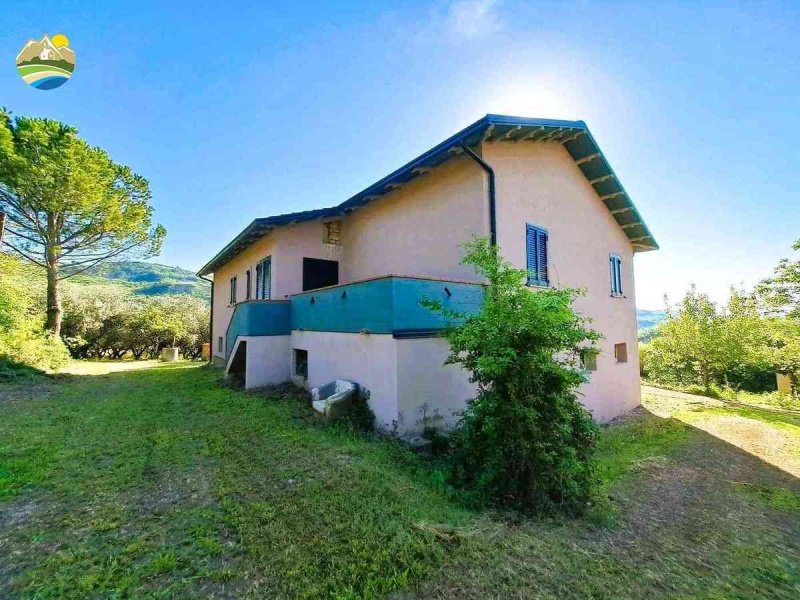 Casa di campagna a Montefino