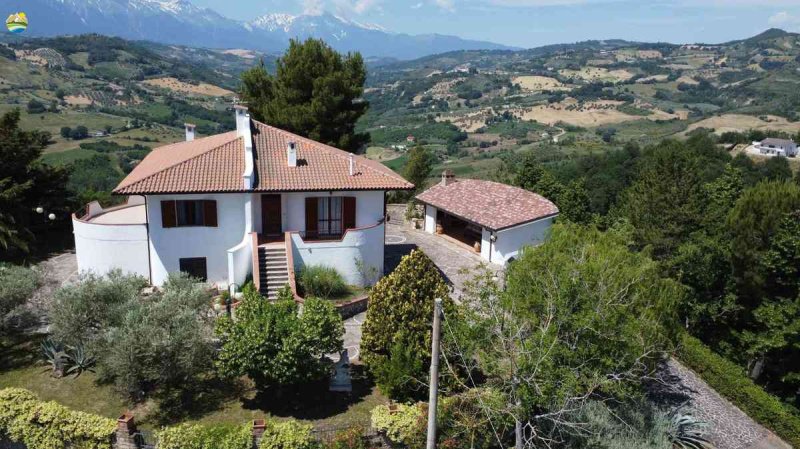 Villa en Montefino