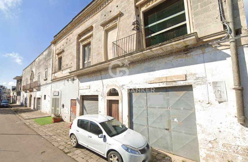 Commercial property in Soleto