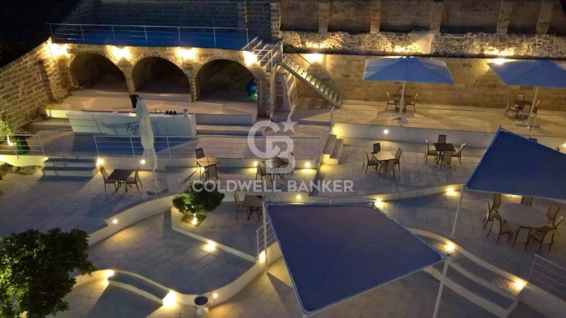 Commercial property in Gallipoli