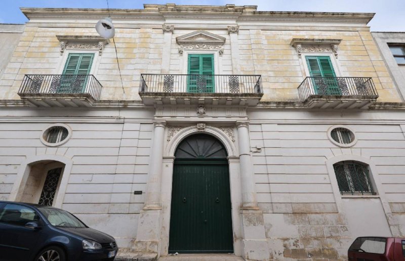 Palazzo a Ostuni