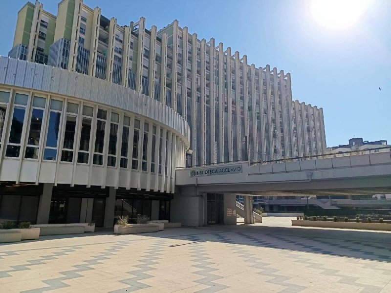 Edifício comercial em Tarento