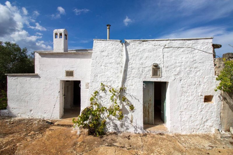 Klein huisje op het platteland in Ostuni