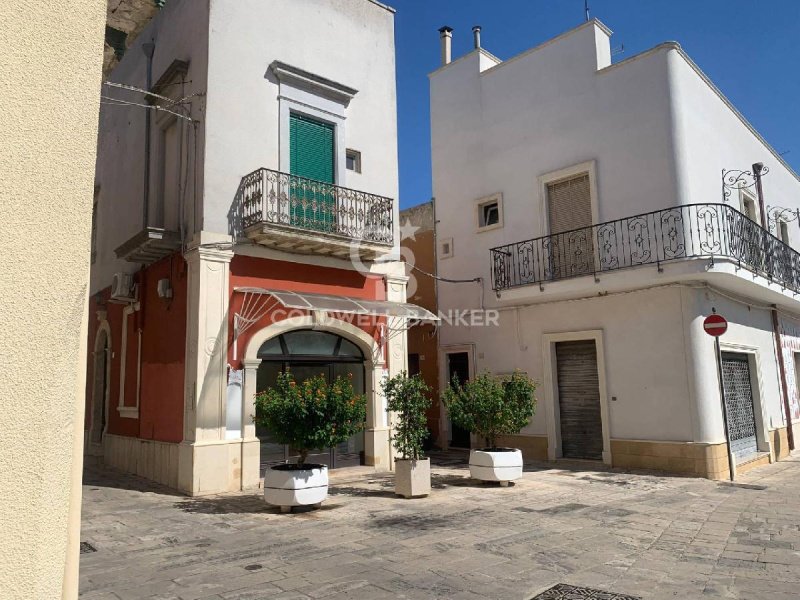 Commercial property in Aradeo