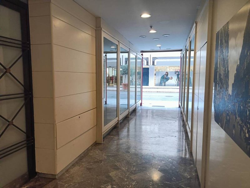 Inmueble comercial en Tarento