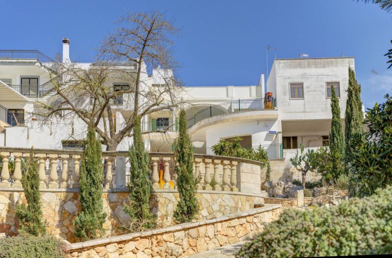 Особняк в Санникола