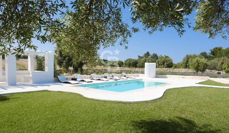 Вилла в Остуни