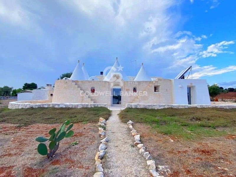 Вилла в Остуни