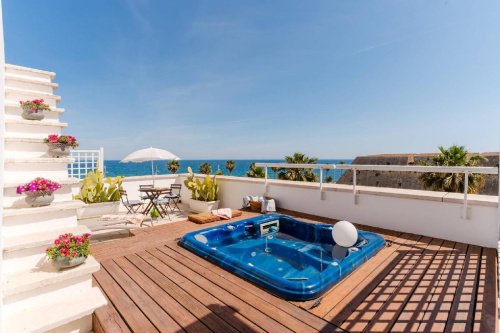 Многоквартирный дом в Мола-ди-Бари