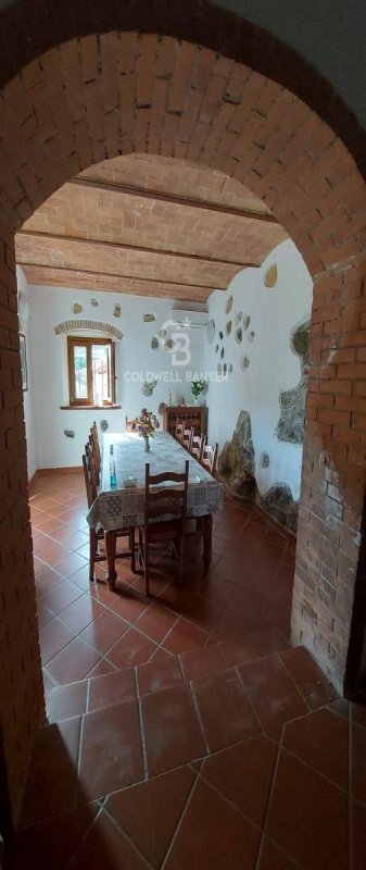 滨海罗西尼亚诺乡间房屋