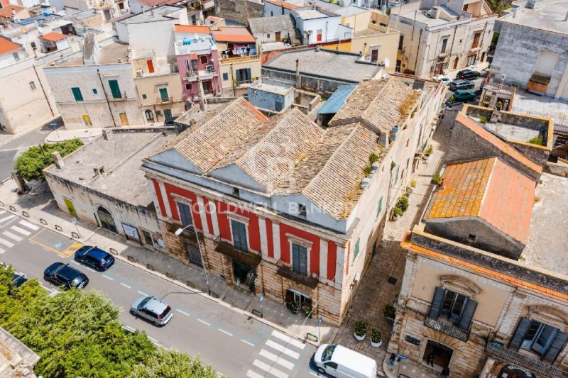 Edificio en Casamassima