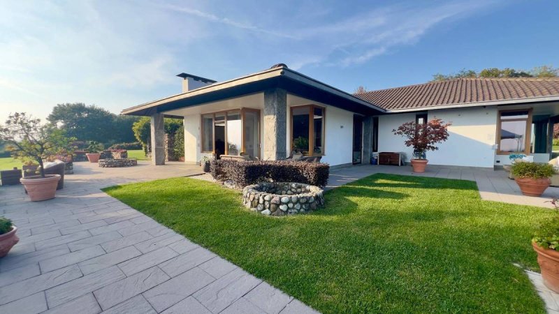 Villa in Como