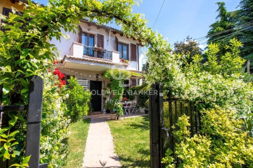 梅扎尼诺半独立房屋