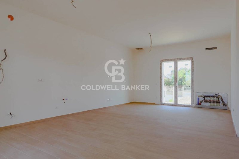 菲乌米奇诺半独立房屋