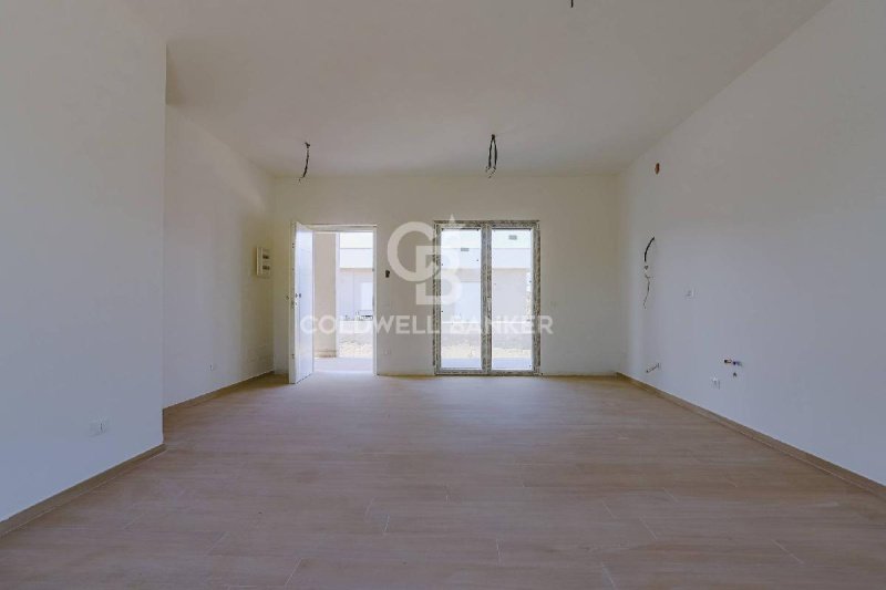 Особняк из двух квартир в Фьюмичино