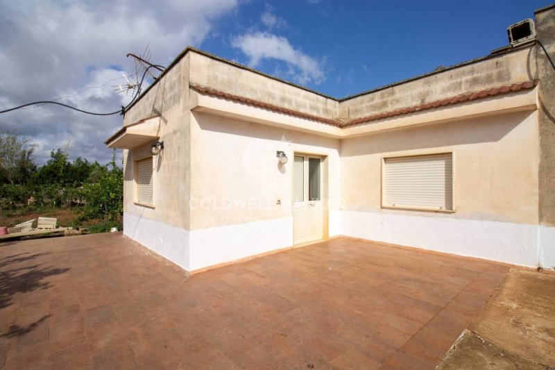Villa in San Vito dei Normanni