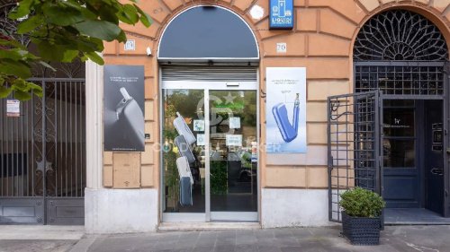 Zakelijk onroerend goed in Roma