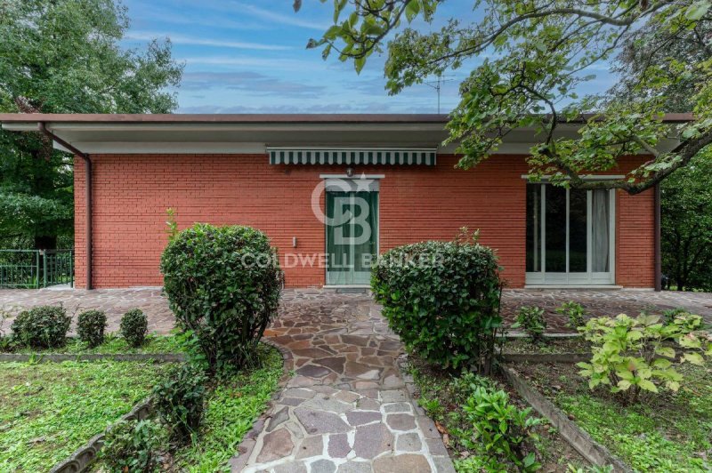 Villa in Bernareggio