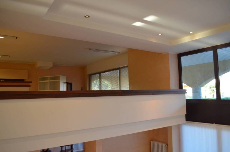 Local commercial à Canegrate