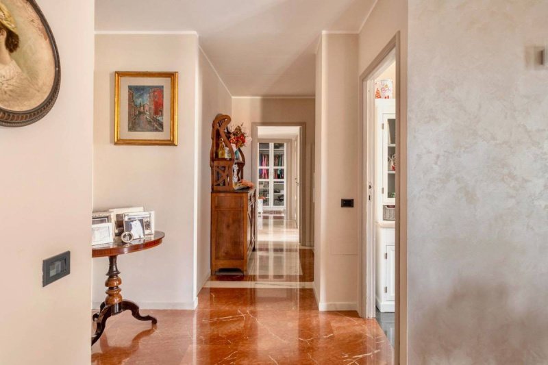Apartamento em Milão