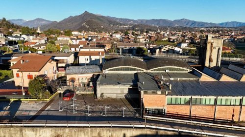 Kommersiell byggnad i Induno Olona