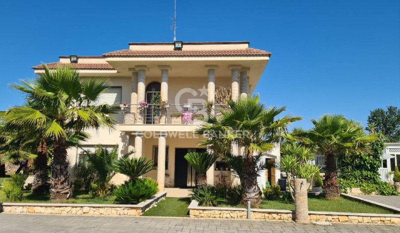 4 Bedrooms Villa for sale in Martina Franca [806710] | Gate-away®