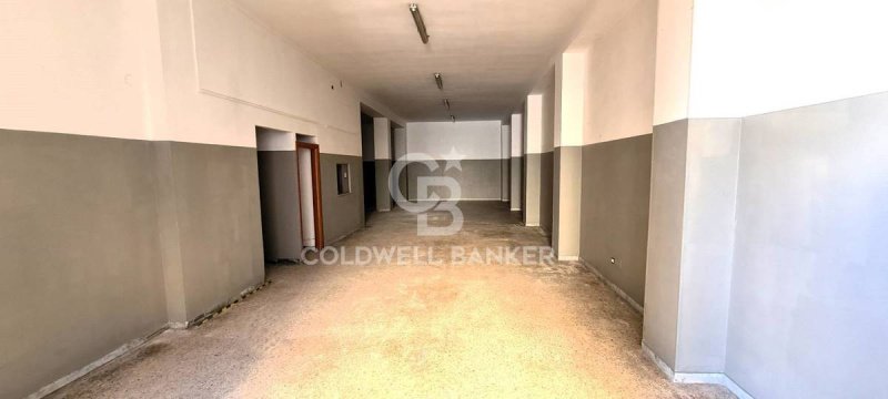 Local commercial à Martina Franca