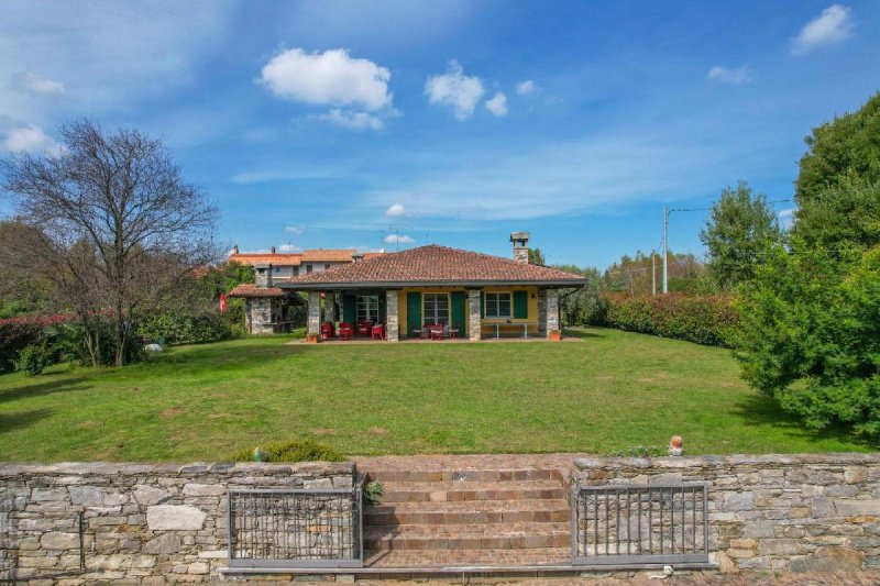 Villa en Gattico-Veruno