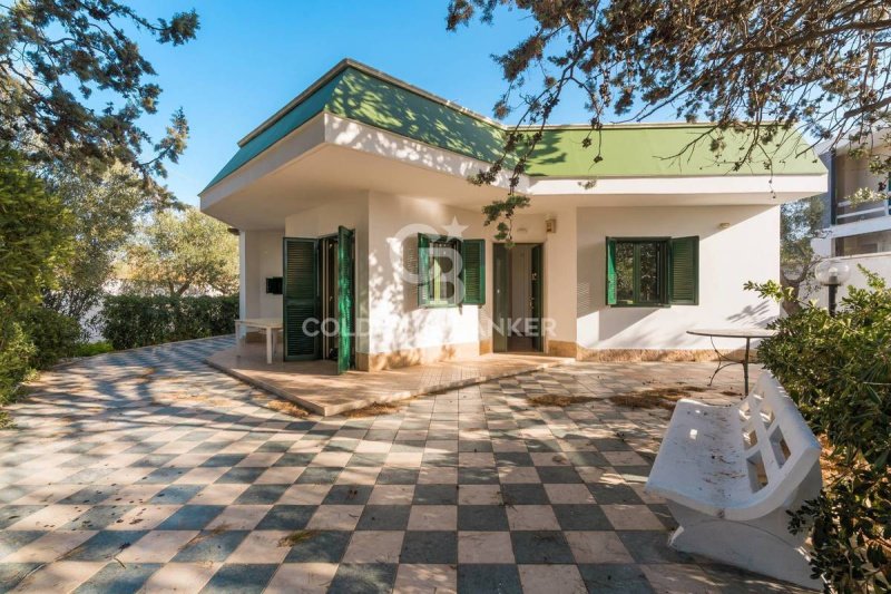 Villa in Bari