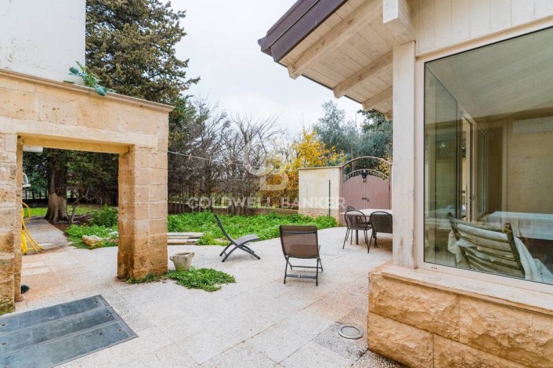 Villa in Adelfia