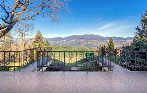 Villa in Bodio Lomnago