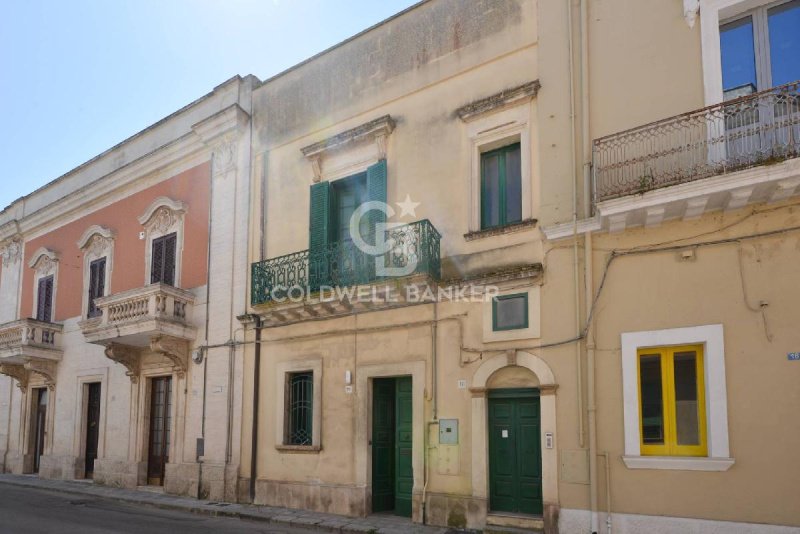 Palácio em San Pietro Vernotico